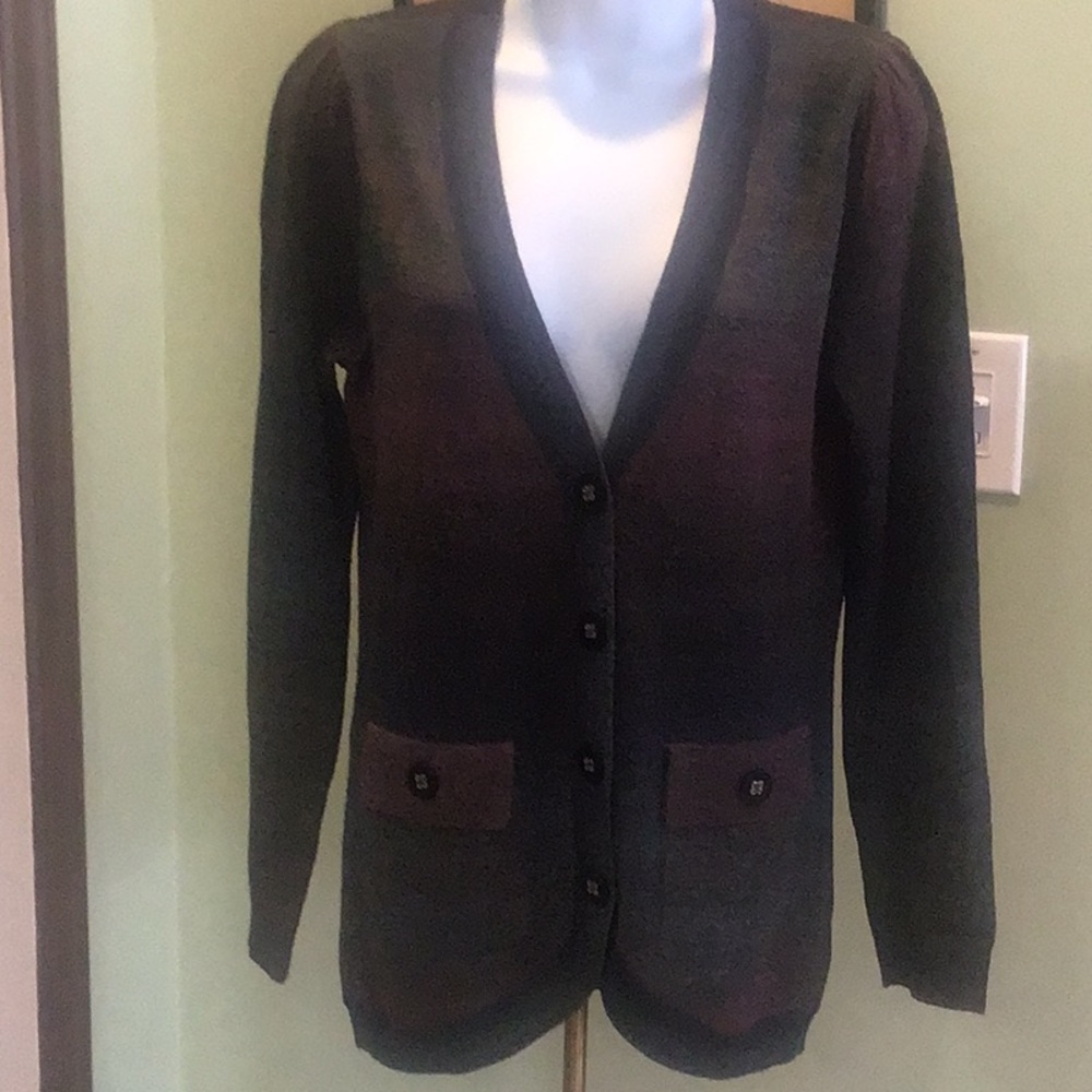 ANTHROPOLOGY ONE GIRL WHO LONG SWEATER BUTTON DOWN VES
